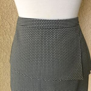 The Limited Black and White‎ Size 2